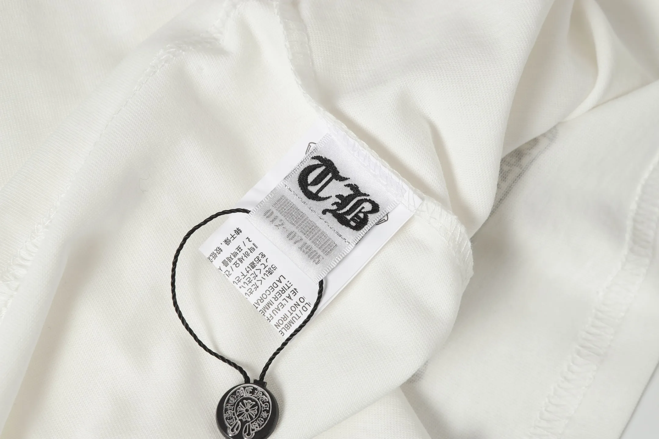 P160 Cross-border model. Those who pursue quality, please do not place an order. -Chrome Hearts/Chrome Heart Sanskrit Cross✝️Print popular long-sleeved T-shirt -High weight, high density and high quality. The wool is soft, delicate and skin-friendly. It feels soft and silky. It has excellent warmth and skin-friendly properties.